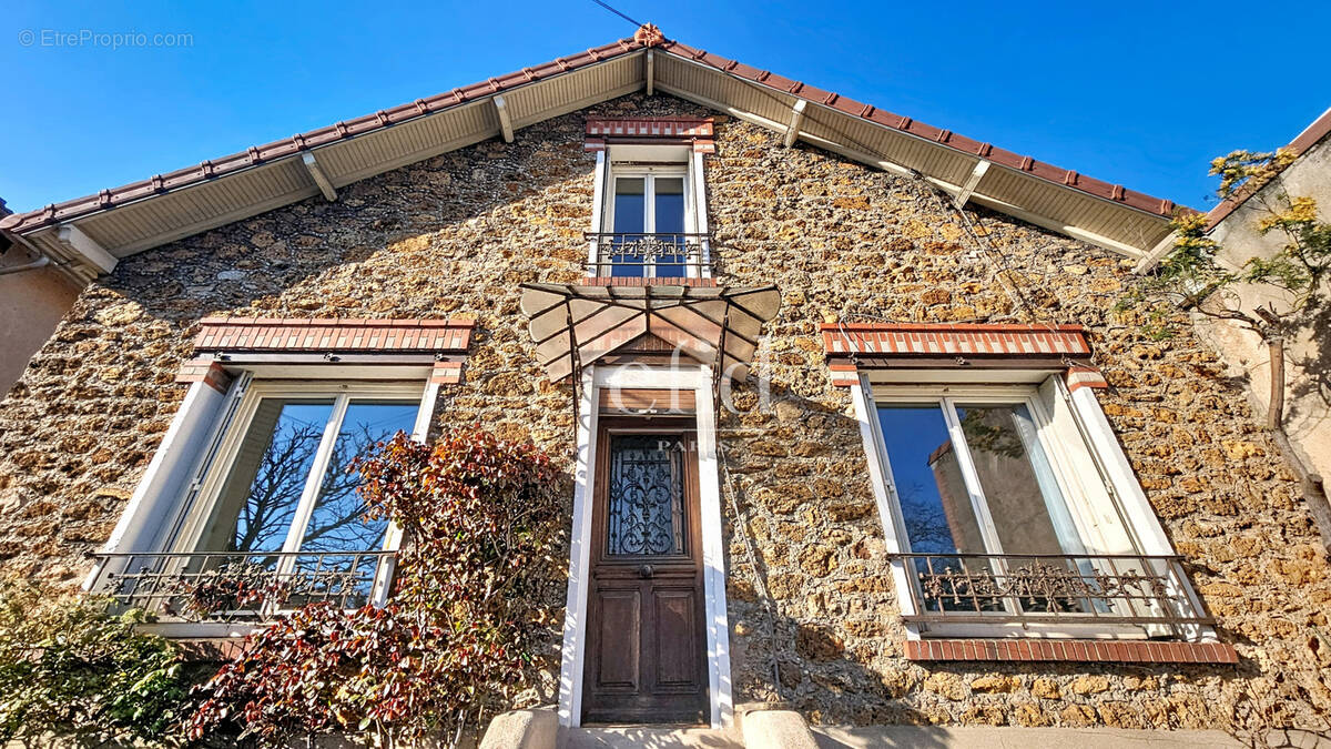Maison à VITRY-SUR-SEINE