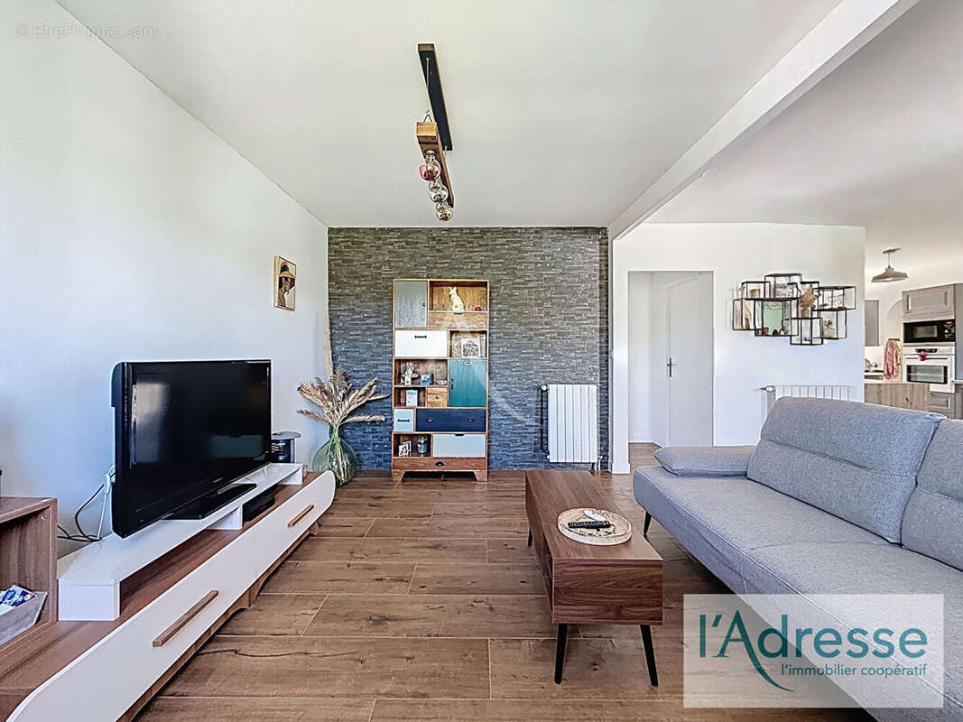 Maison à GRATENTOUR