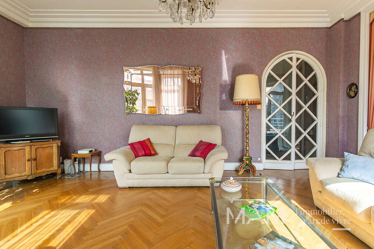 Appartement à MARSEILLE-7E