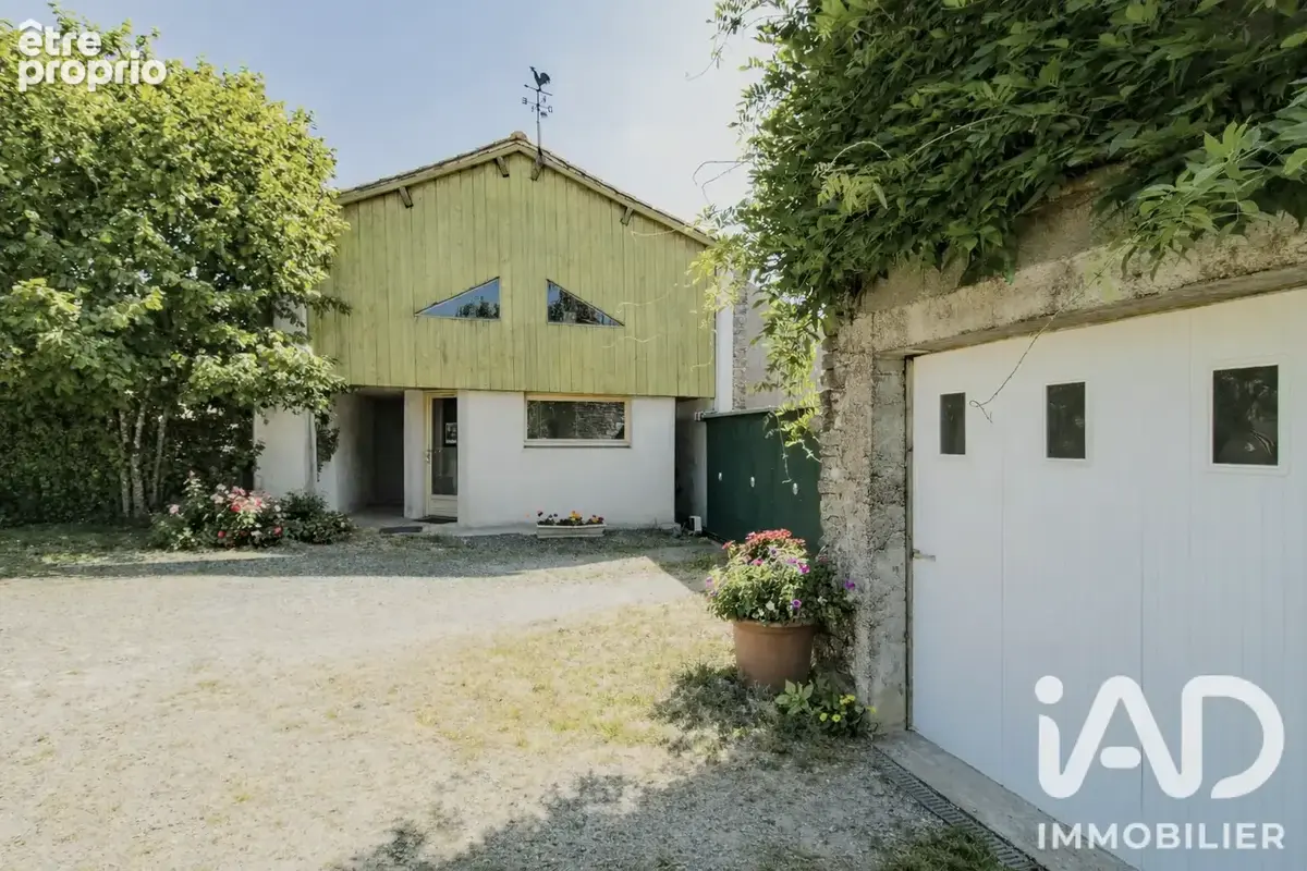 Photo 1 - Maison à LES BROUZILS
