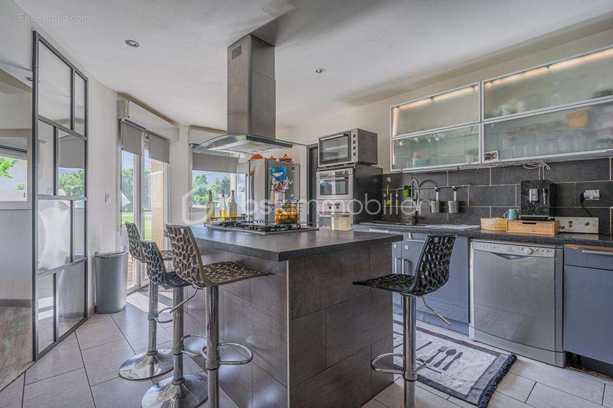 Maison à SERRIERES-EN-CHAUTAGNE