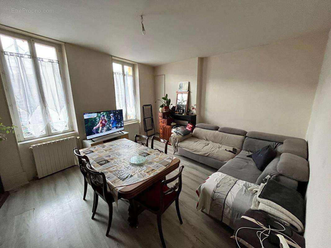 Appartement à MOULINS