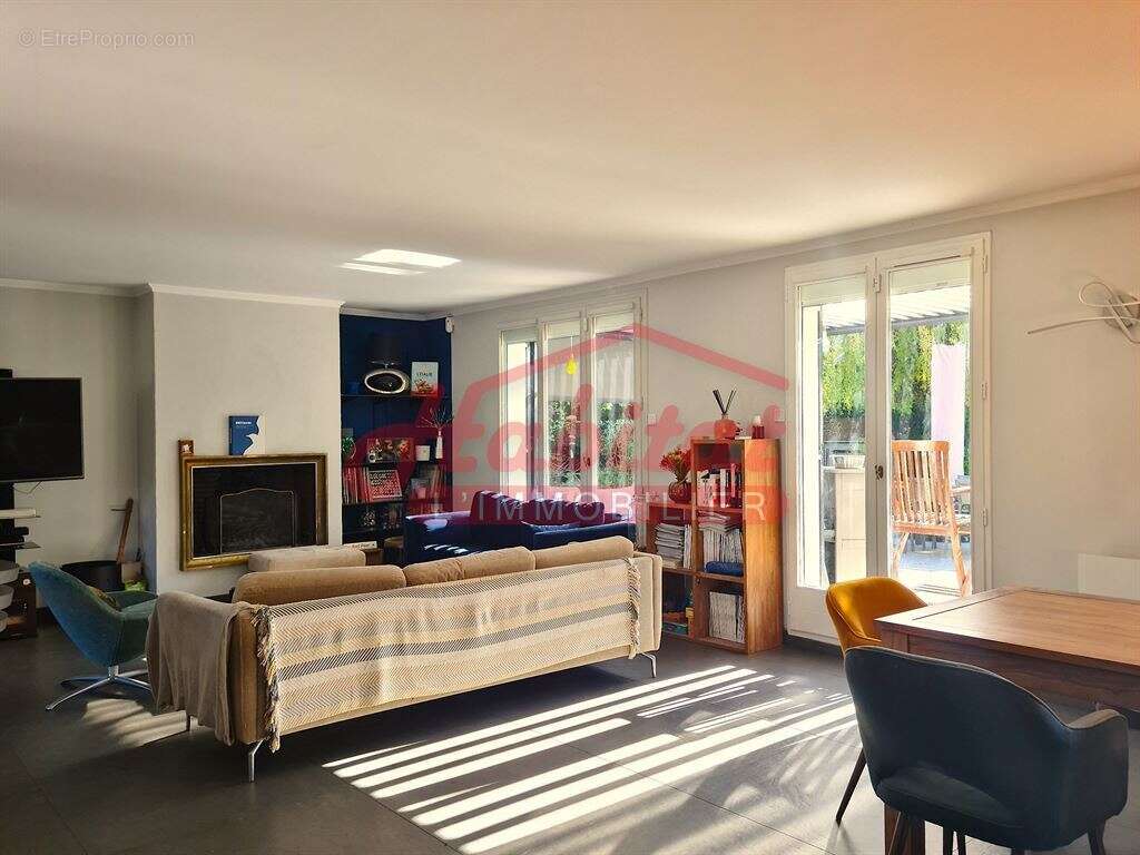 Maison 200 m² à Chelles  - photo 4
