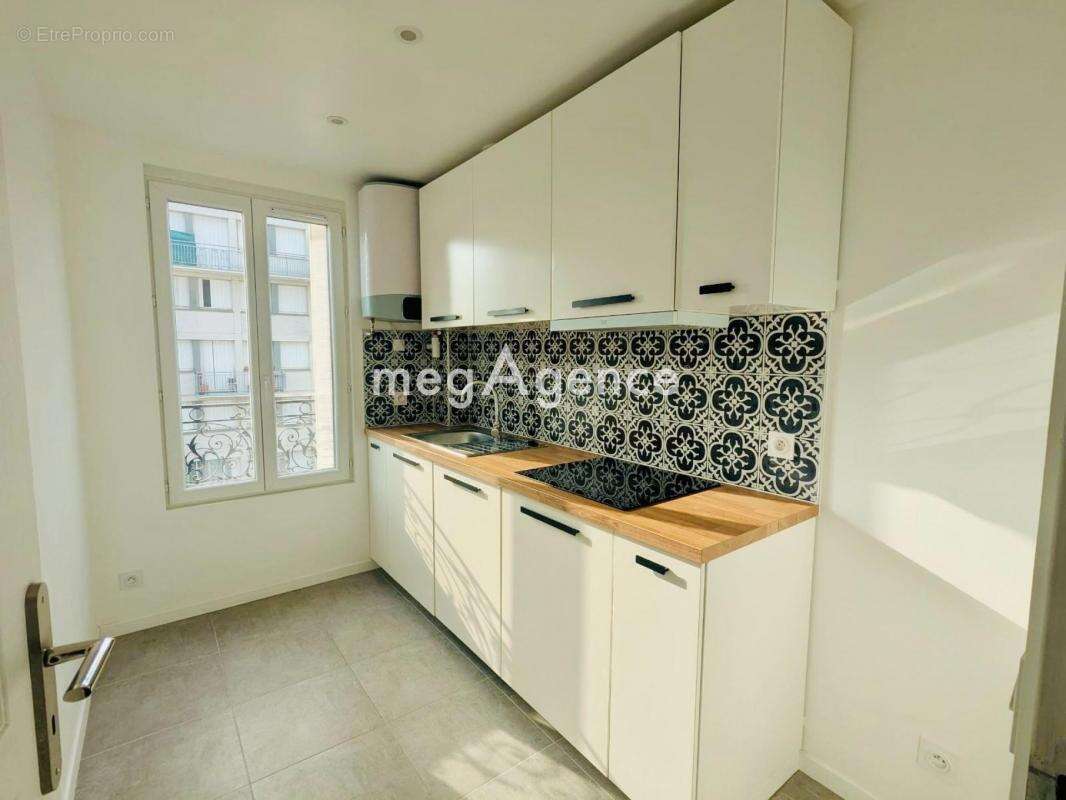 Appartement à PARIS-17E