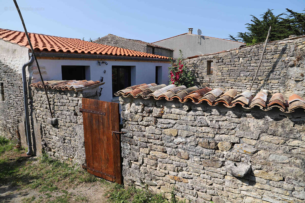 Le Château d'Oléron - Ensemble immobilier chais et dépendances rénovées - photo 7