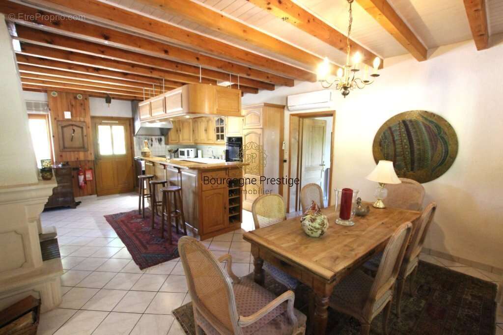 Belle longere des annees 1950 de 174 m² avec dependances, terrain de 3794 m² et mare - photo 11