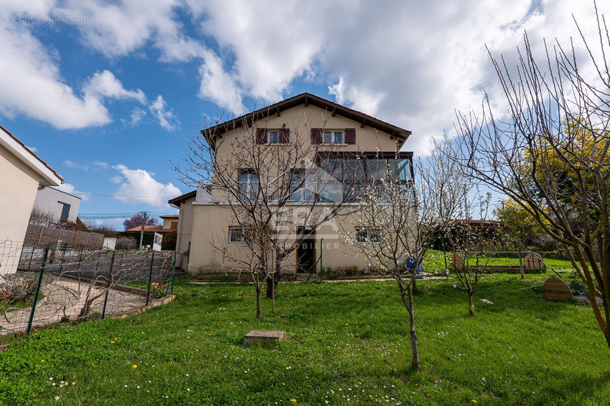 Maison à MORNANT