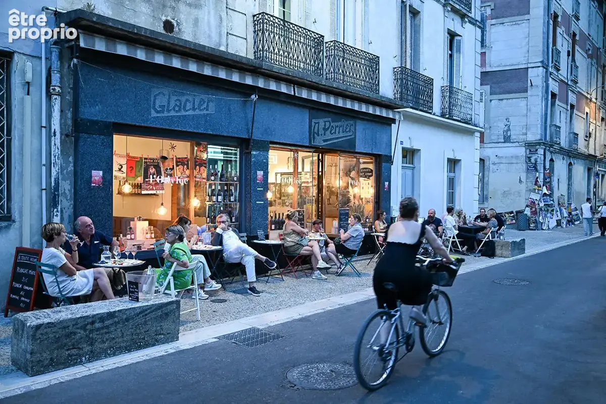 Local commercial Avignon 4 pièce(s) 68 m2 - photo 4