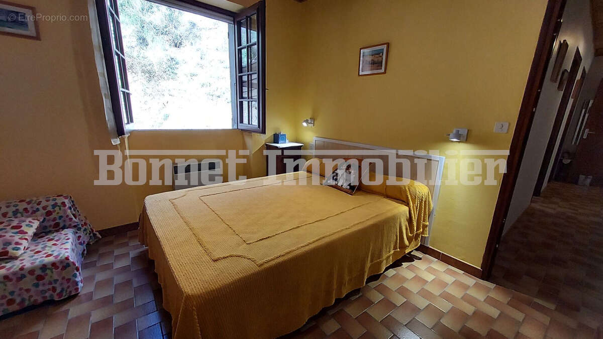 Maison à SAINT-FERREOL-TRENTE-PAS