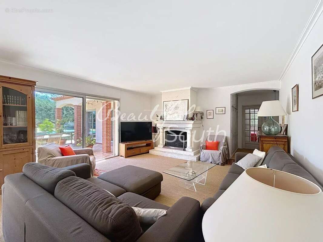 Maison de plain pied à Perpignan avec piscine et confort moderne - photo 6