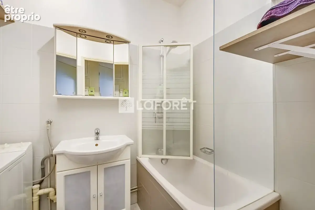 Paris 18e - rue désiré ruggieri - charmant 2 pièces de 40 m² - photo 10