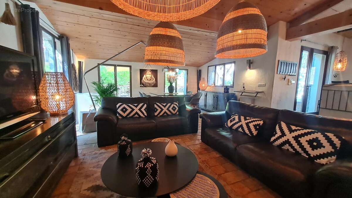 Maison à VILLENEUVE-LES-AVIGNON