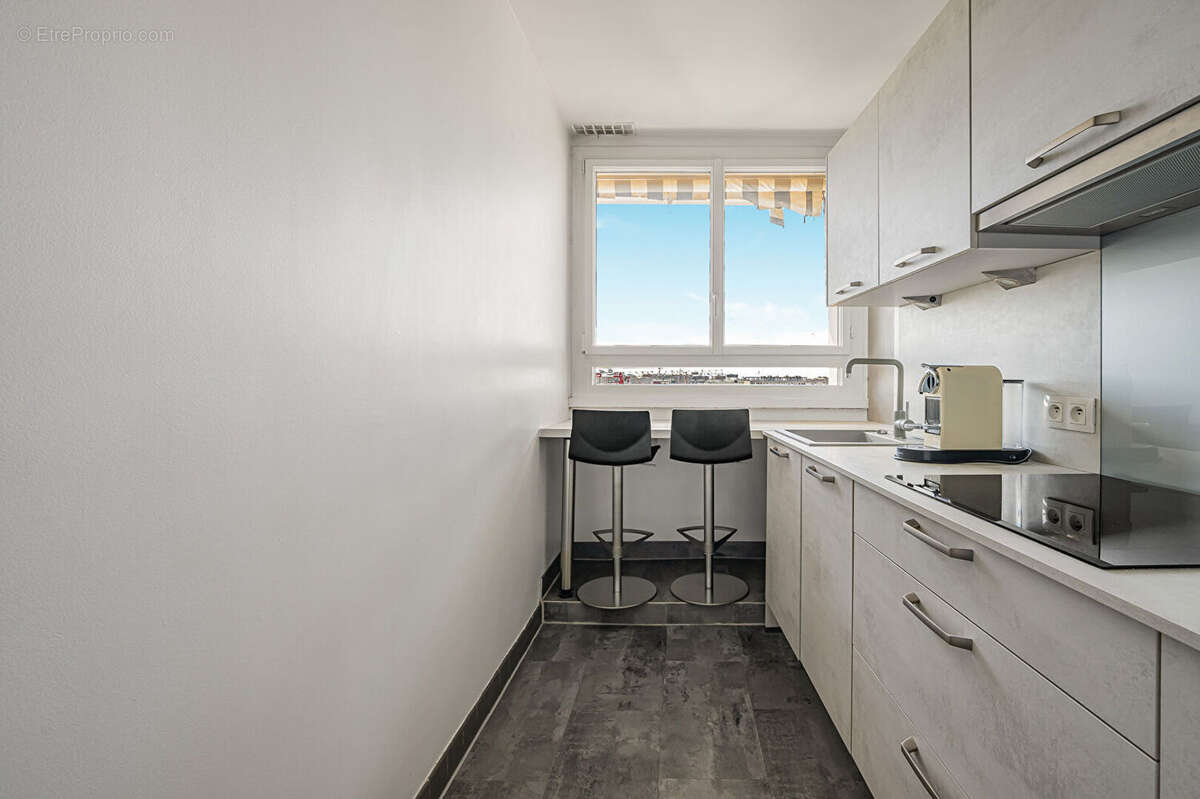Appartement à PARIS-12E
