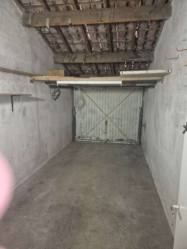 Lambesc, maison de type 4 en centre village avec garage et terrain. - photo 10
