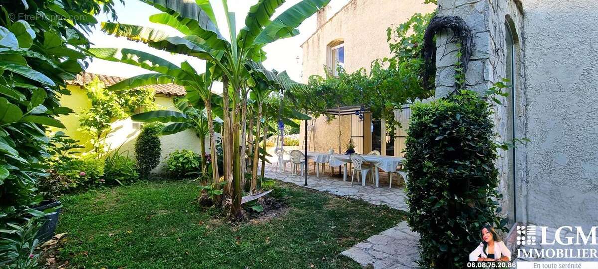 Charleval – Demeure provençale de caractère de 230 m² avec piscine et jardin arboré - photo 11