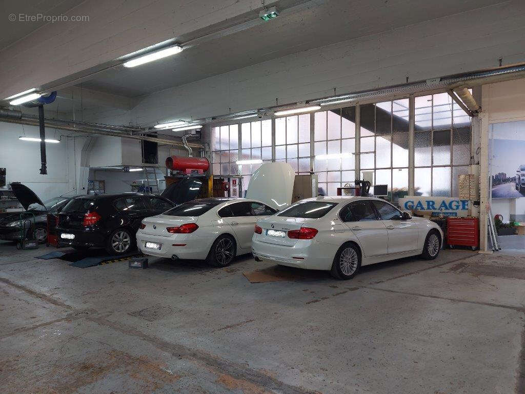 Commerce à PARIS-11E