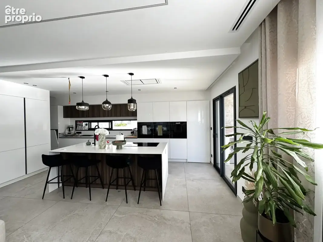 Maison contemporaine   177.58 m2   5 chambres   Piscine   Châteauneuf-sur-Isère - photo 8