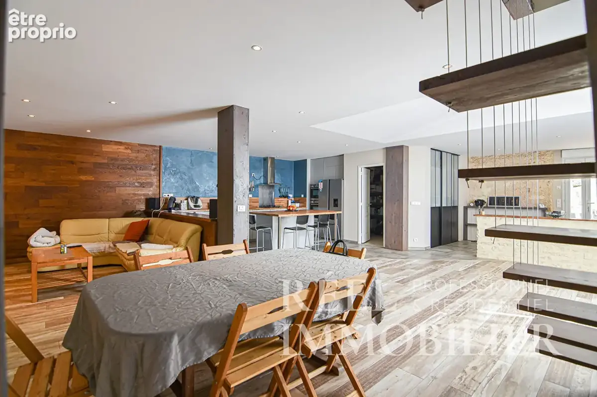 Grande maison de ville de 291 m² avec jardin et terrasse panoramique - photo 2