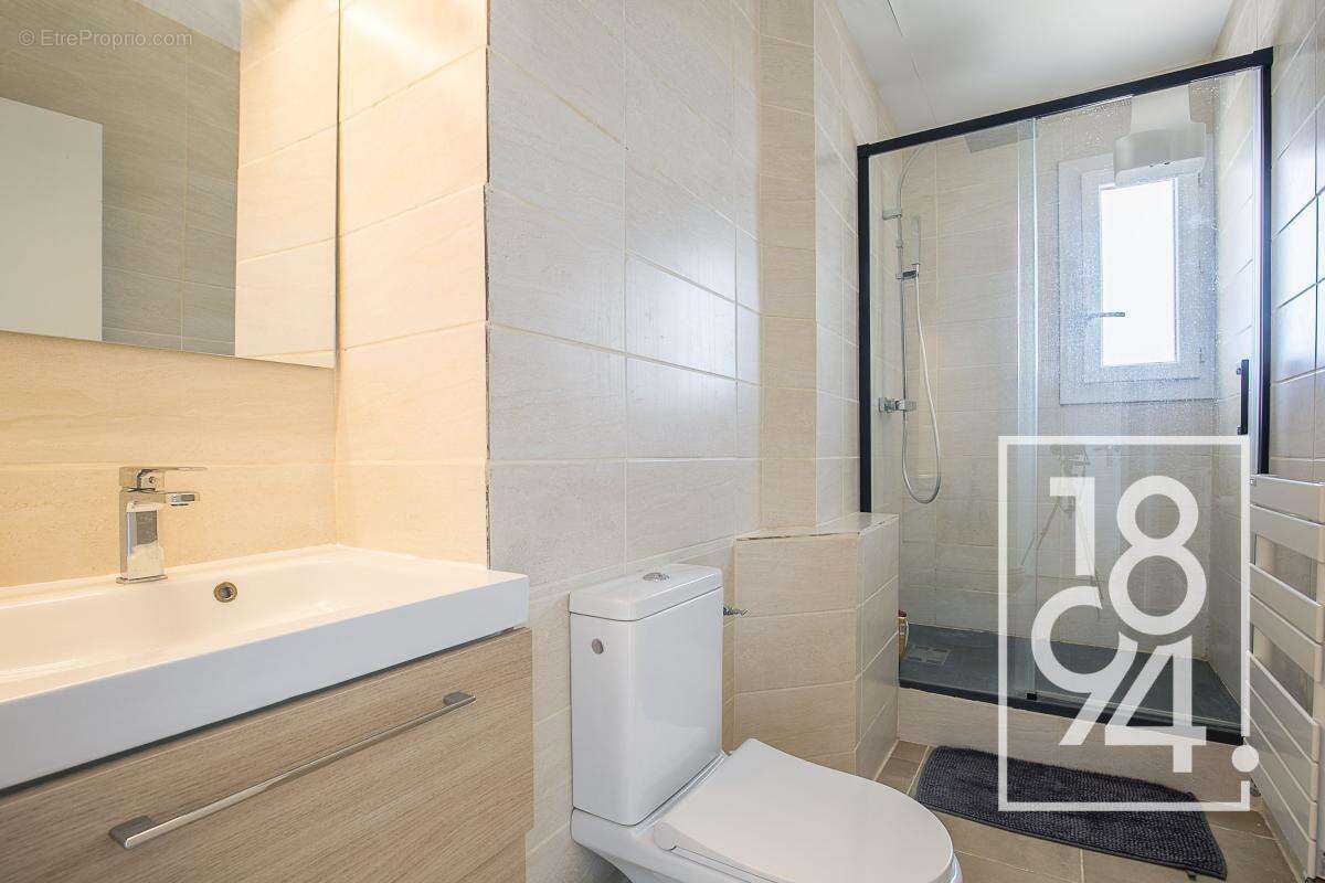 Appartement à MARSEILLE-5E