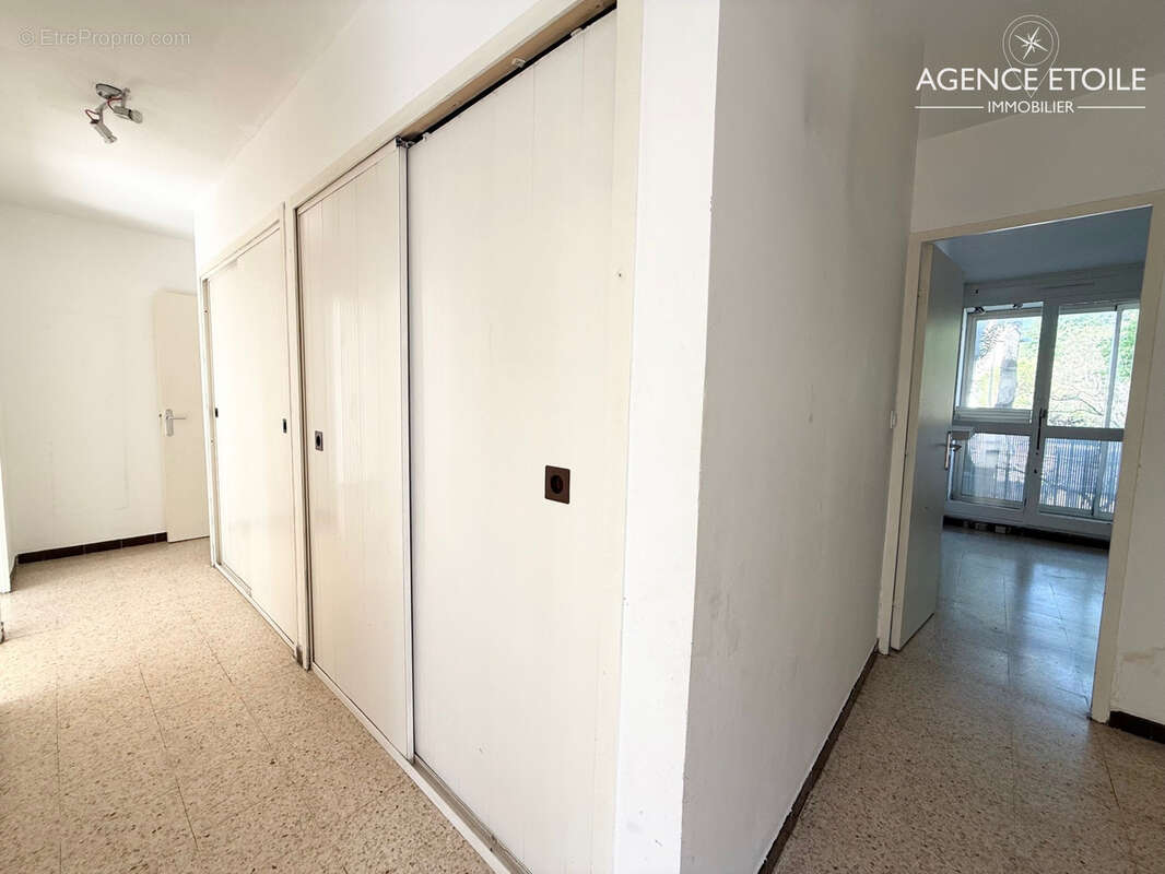 Appartement à MARSEILLE-12E