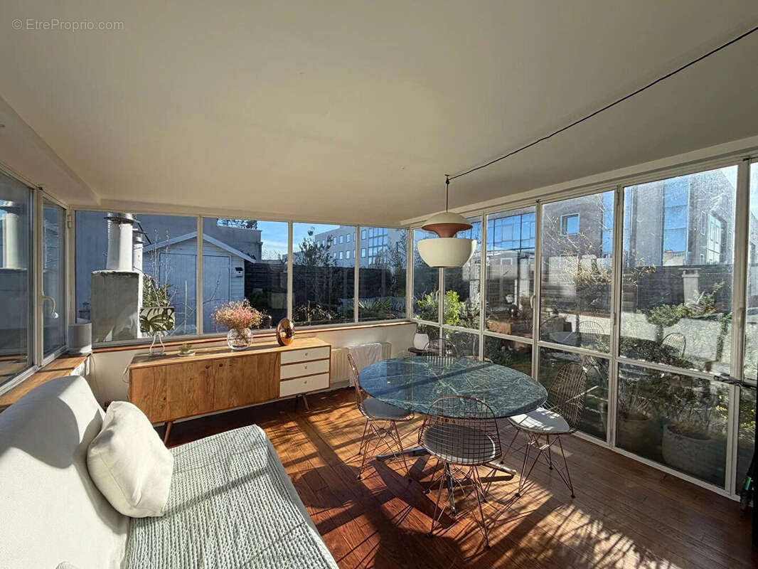 Appartement à SURESNES