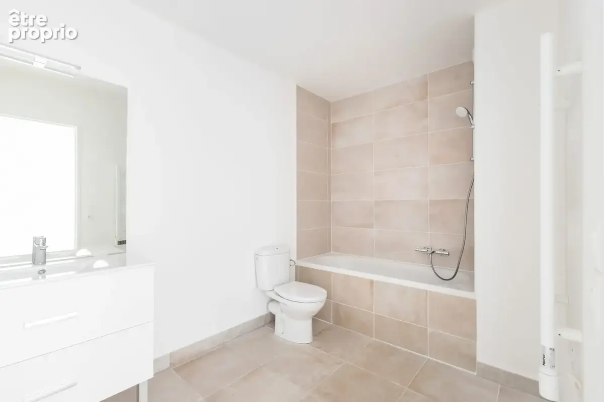 Appartement 2 pièces 43 m² à vendre à Nice (06100) - photo 8