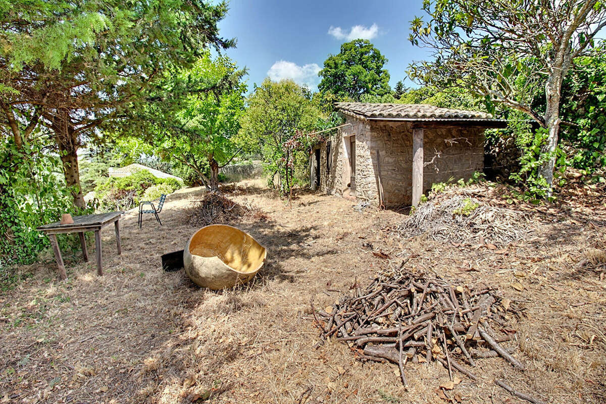 A VENDRE à FLAYOSC en exclusivité Maison de plain-pied 100 m² Piscine Garage sur 2644 m² de terrain - photo 14