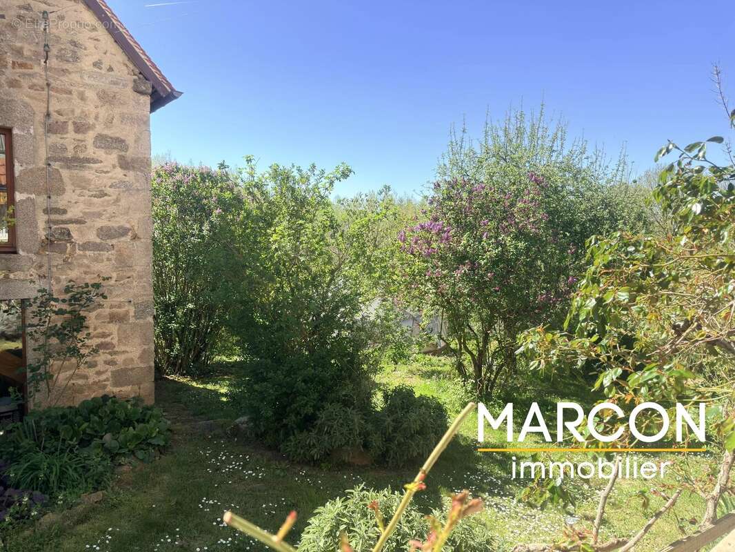 Maison à CHATELUS-MALVALEIX