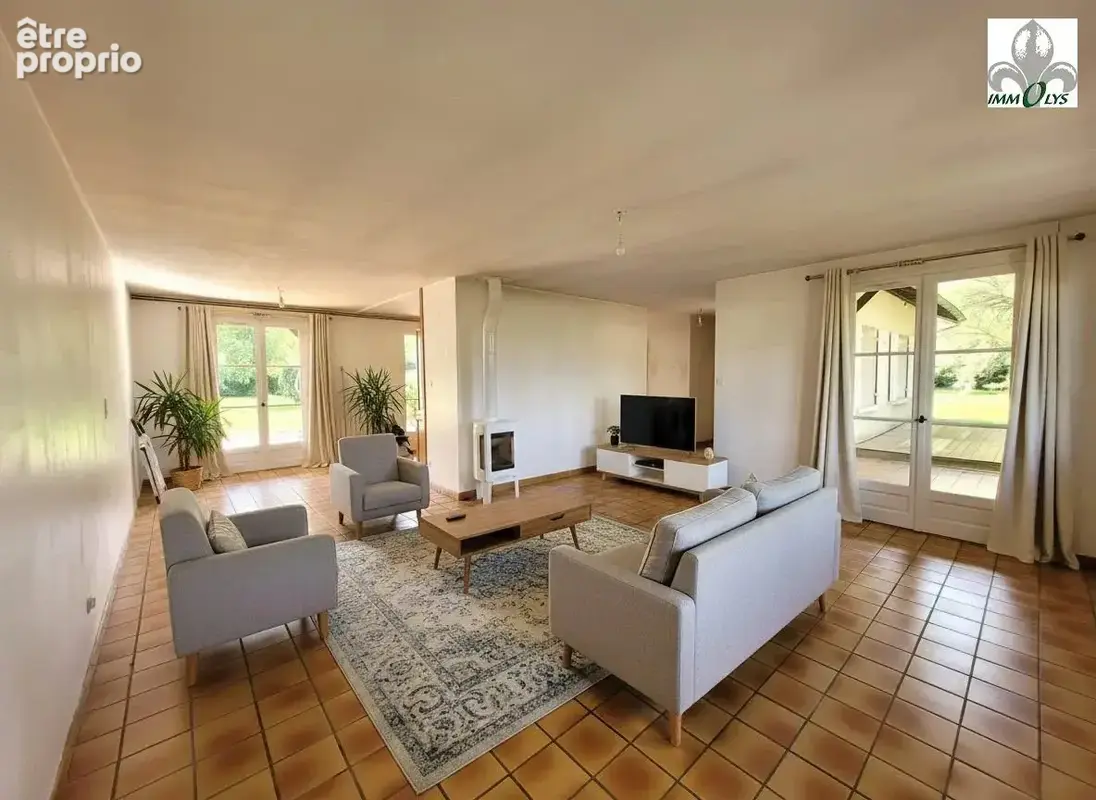 Vaste maison de plain pied - photo 4