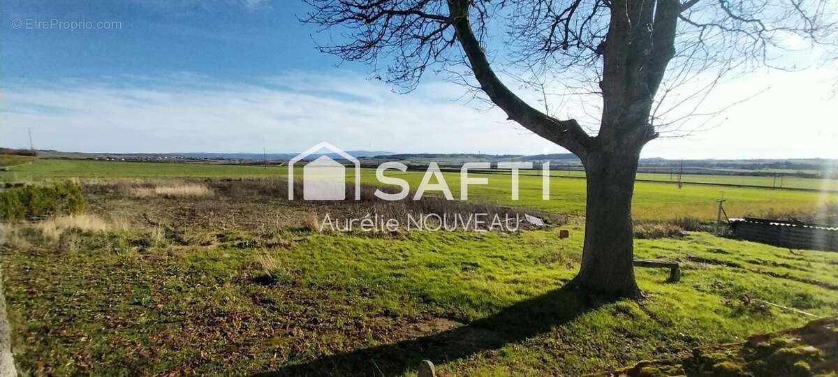 Photo 2 - Maison à SAINT-CLEMENT-DE-REGNAT