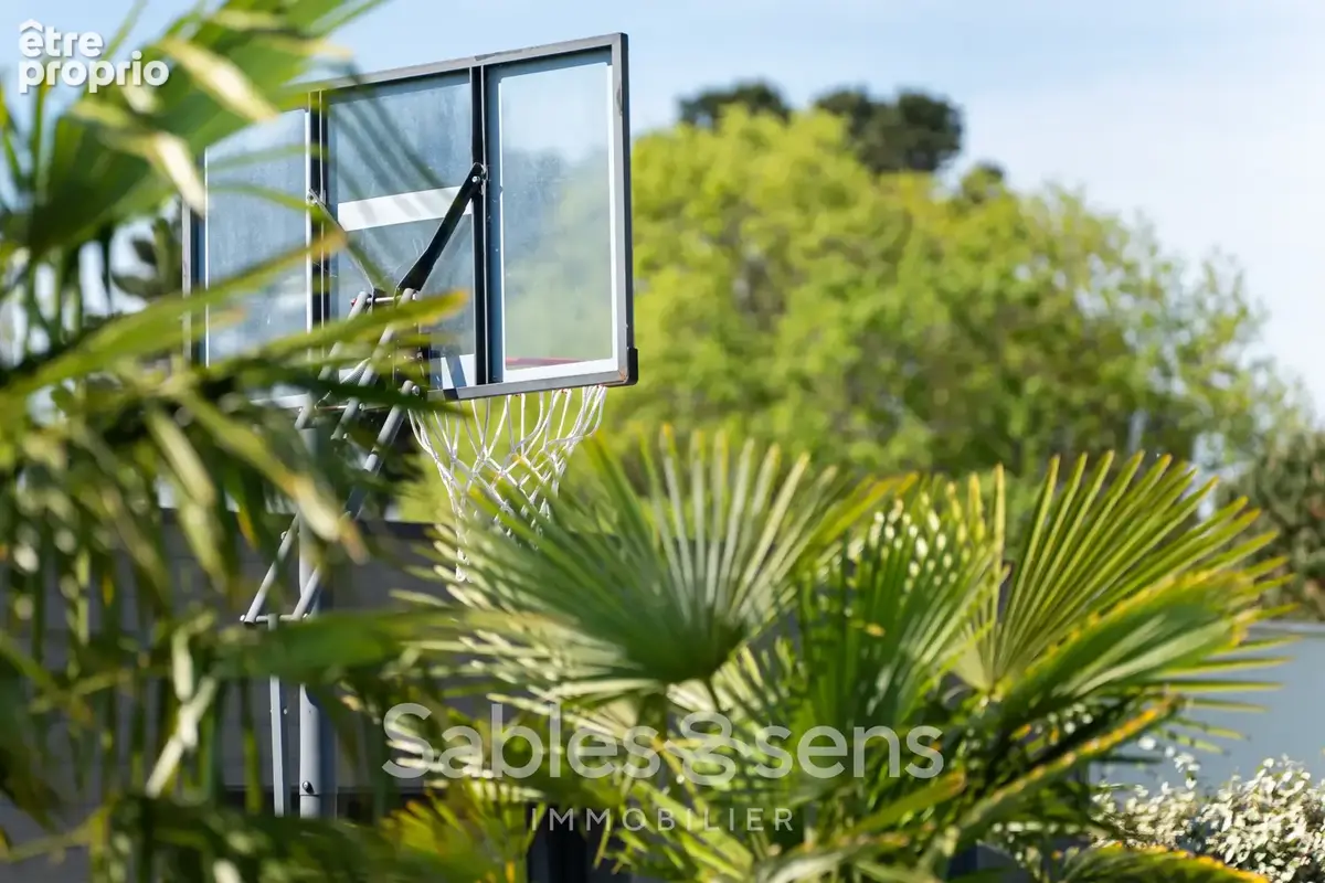 Maison T5 sur la commune du Bourg-sous-la-Roche-sur-Yon - photo 6