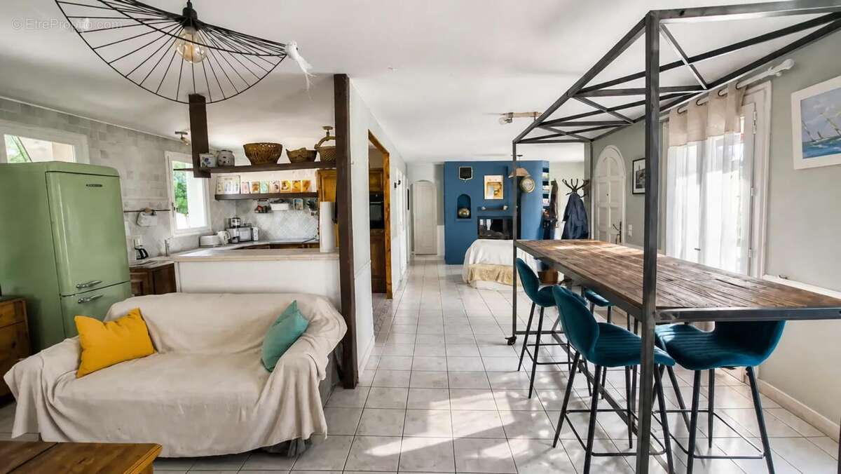 Maison de 6 pièces de 194 m² à Châtellerault, Antoigné - photo 3