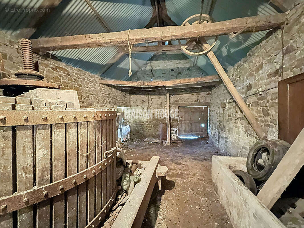 Ancien corps de ferme  en pierres proche baie du Mont St Michel - photo 15