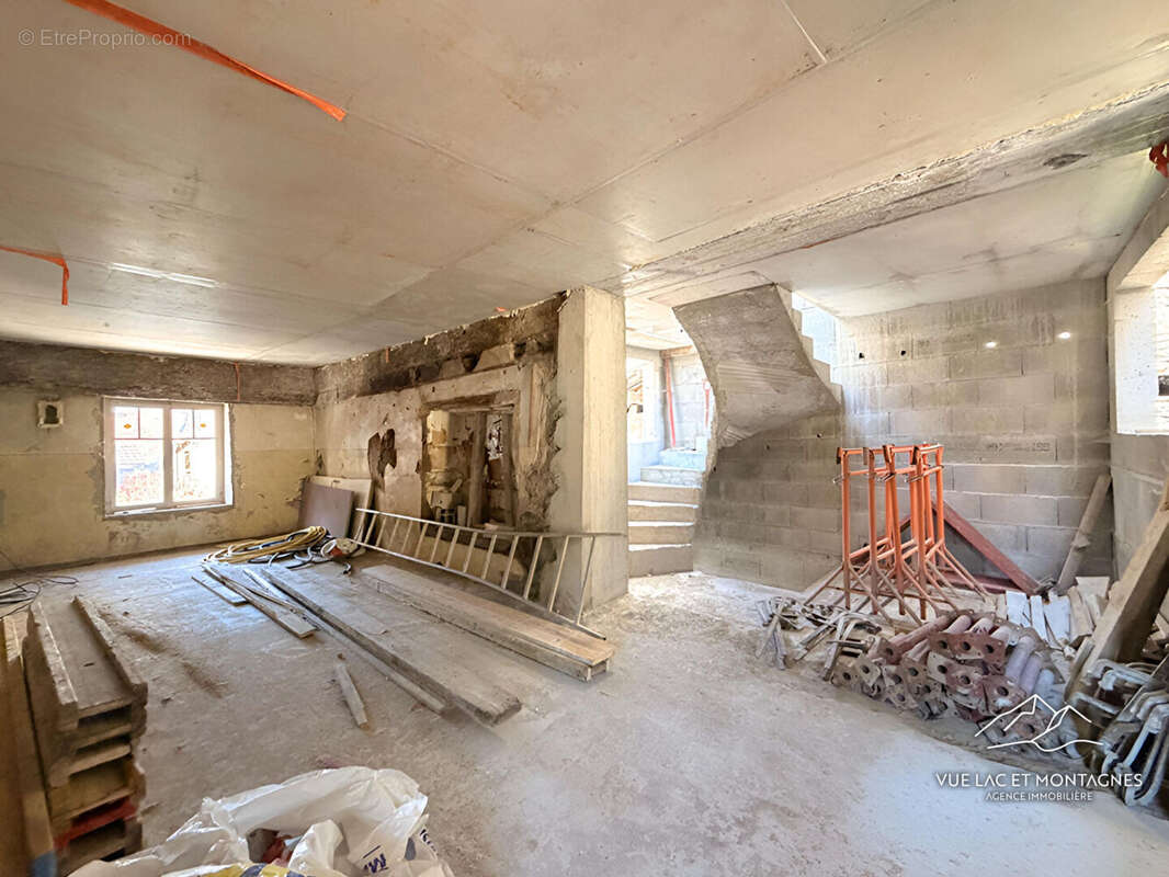 Maison de village à rénover en 2 appartements - Allinges 74200 - photo 3
