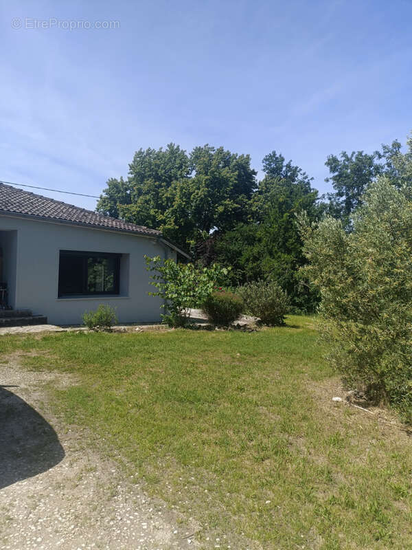 Maison à MONCLAR