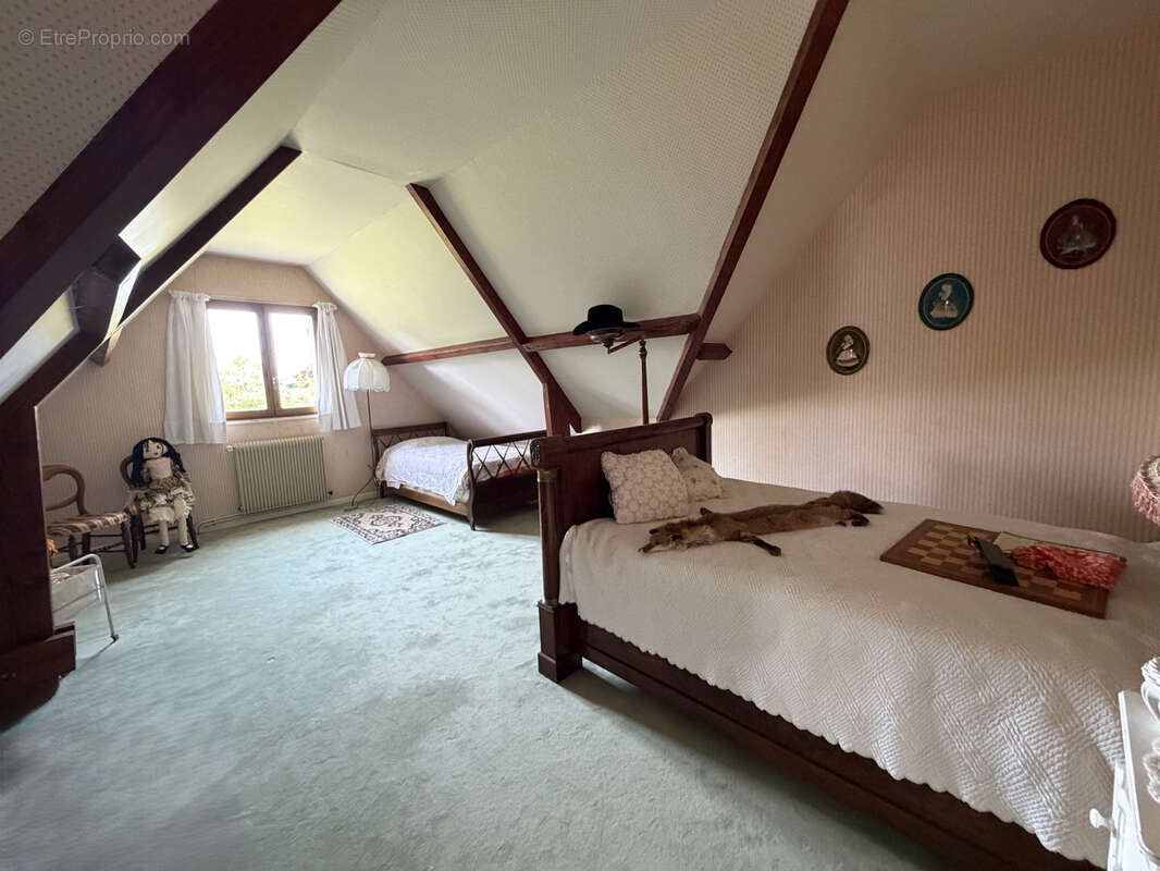 Maison à HOUDAN