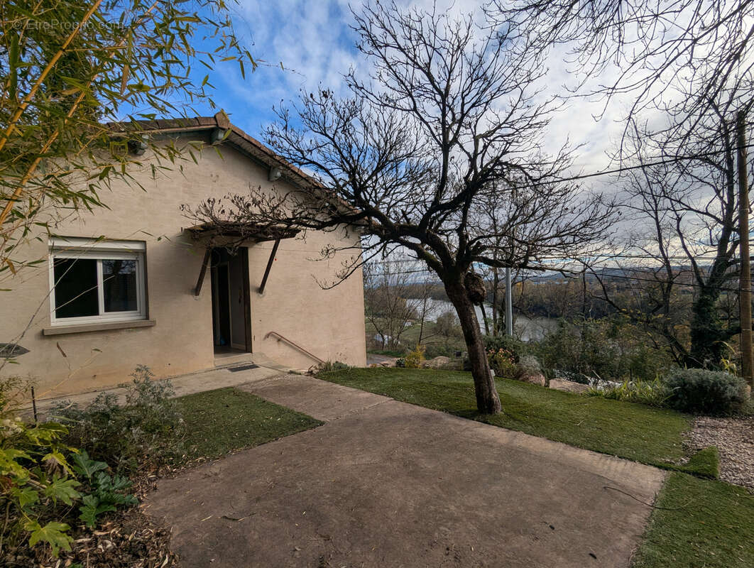 Maison à LABASTIDE-DE-LEVIS