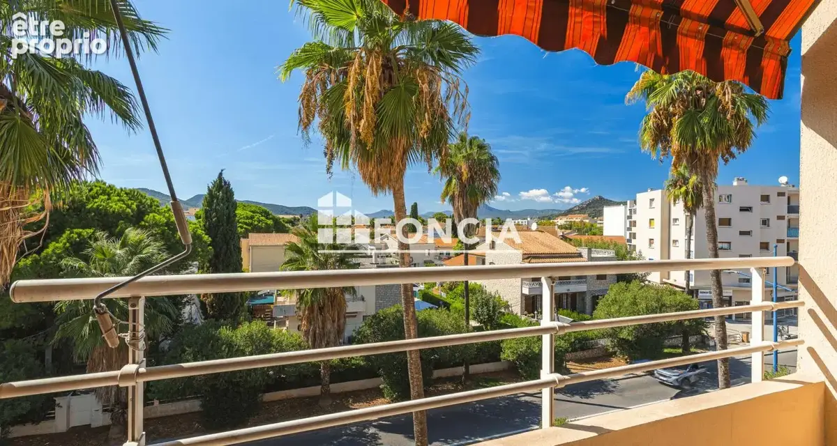 Appartement à HYERES