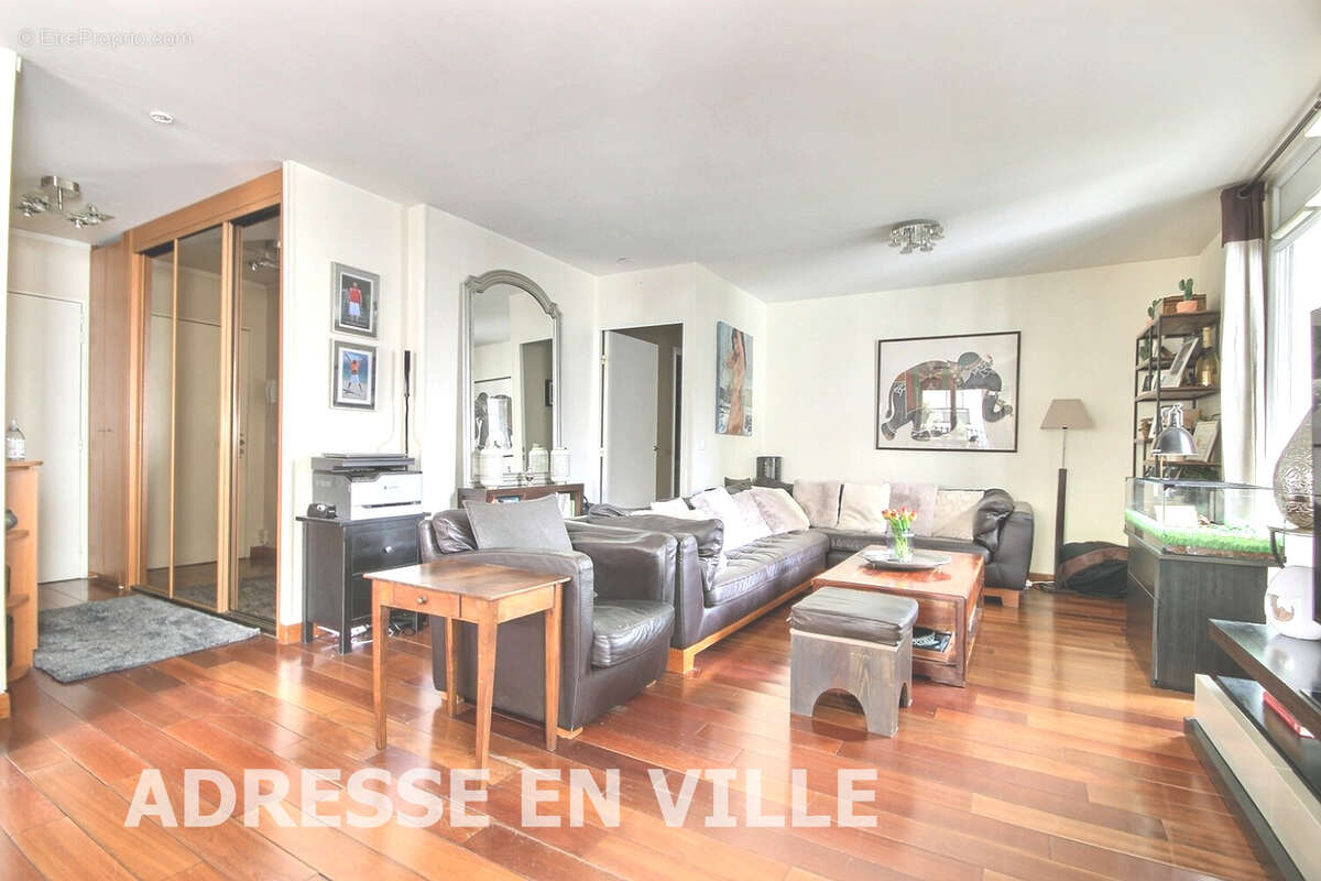 Appartement à PARIS-17E