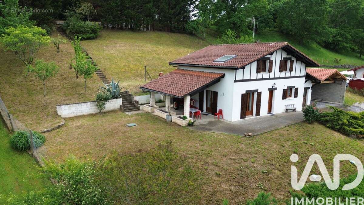 Photo 3 - Maison à BRISCOUS