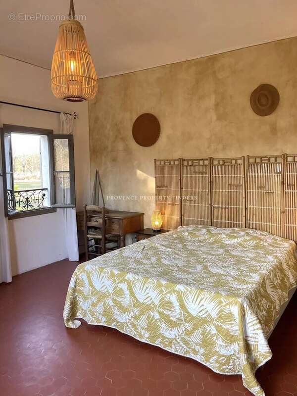 Maison à VILLECROZE