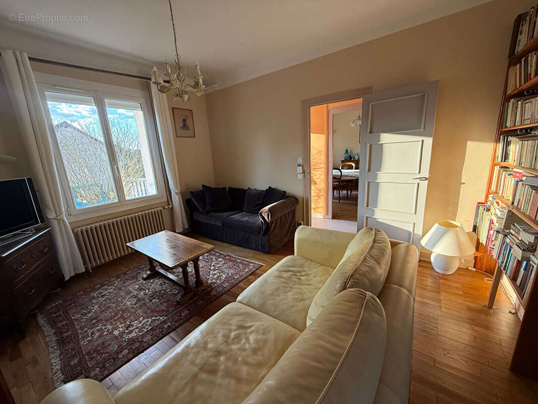 Maison à FLEURY-LES-AUBRAIS