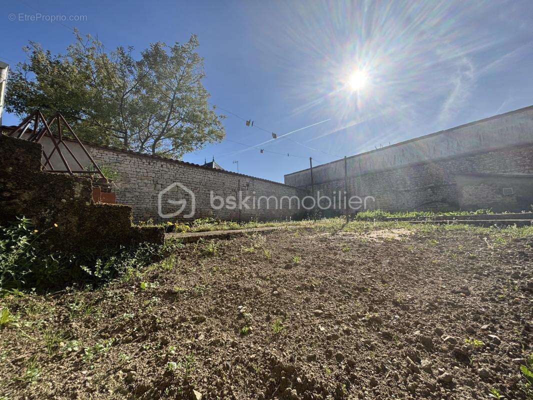 Maison à SAINT-MAIXENT-L&#039;ECOLE