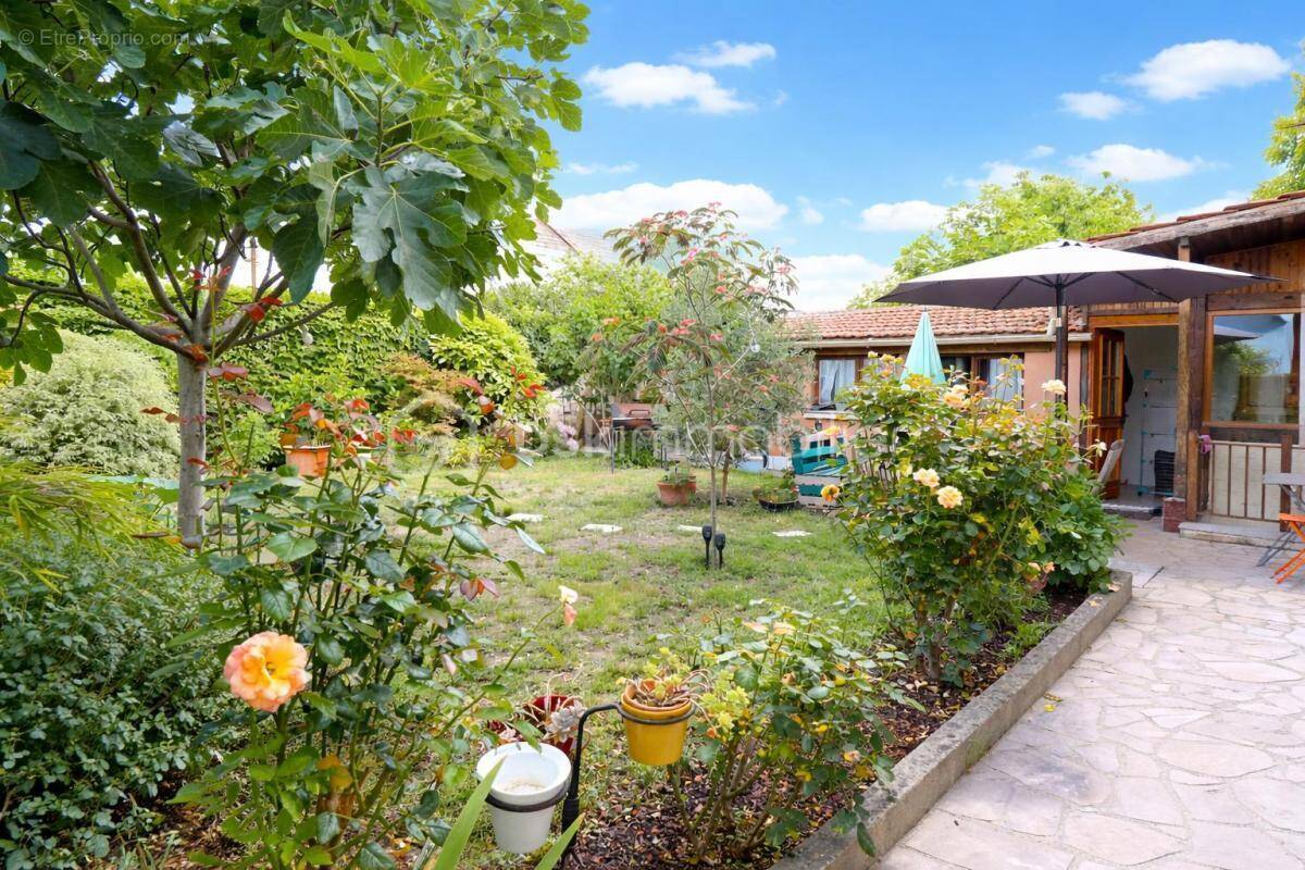 Appartement à NEUILLY-PLAISANCE