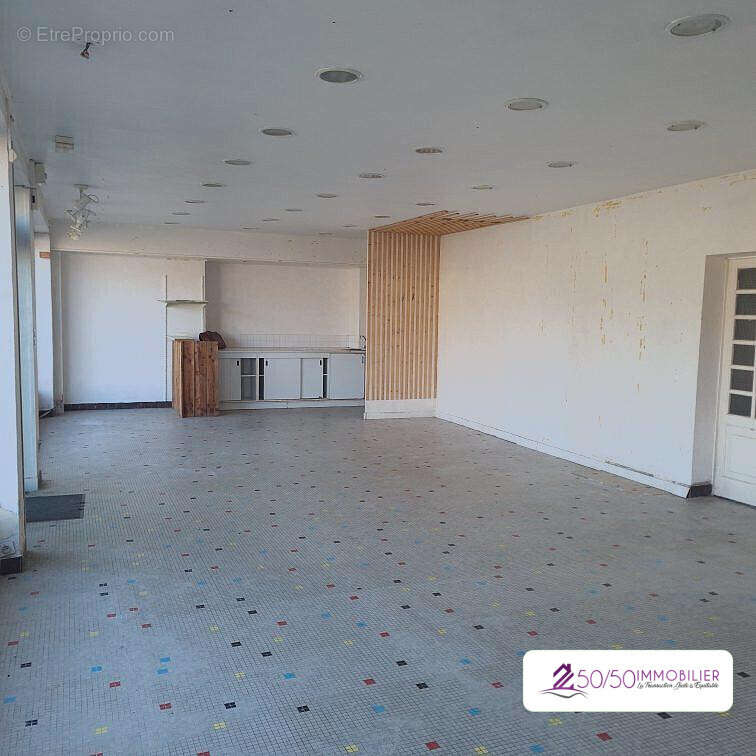 Commerce à PLOUIGNEAU