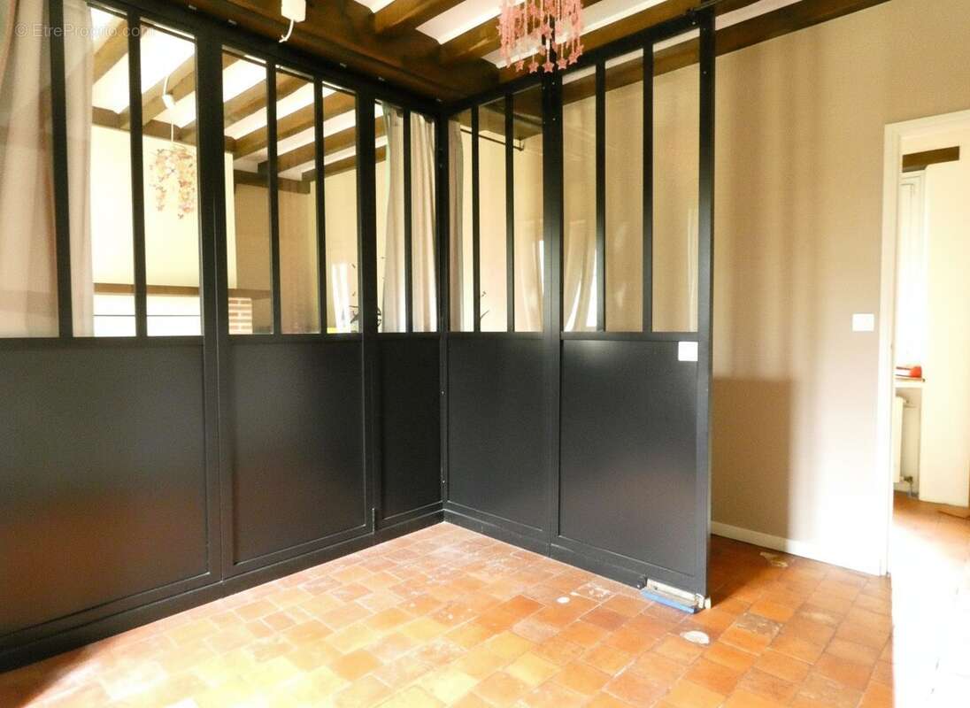 Maison à LES BORDES