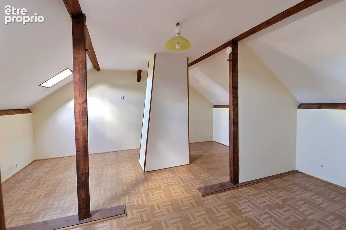 LE BREUIL, maison sur sous-sol avec jardin - photo 8