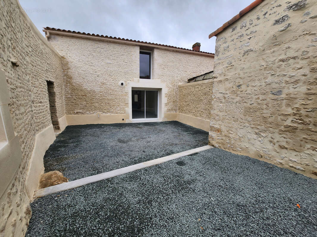 Maison à SAINT-AUBIN-LA-PLAINE