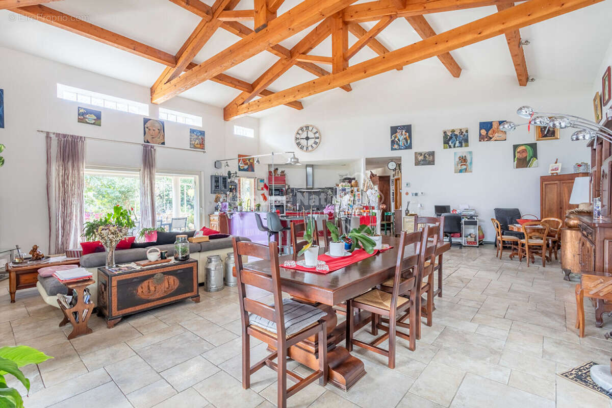 Maison à ENSUES-LA-REDONNE