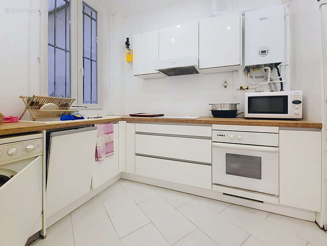 Appartement à PARIS-14E